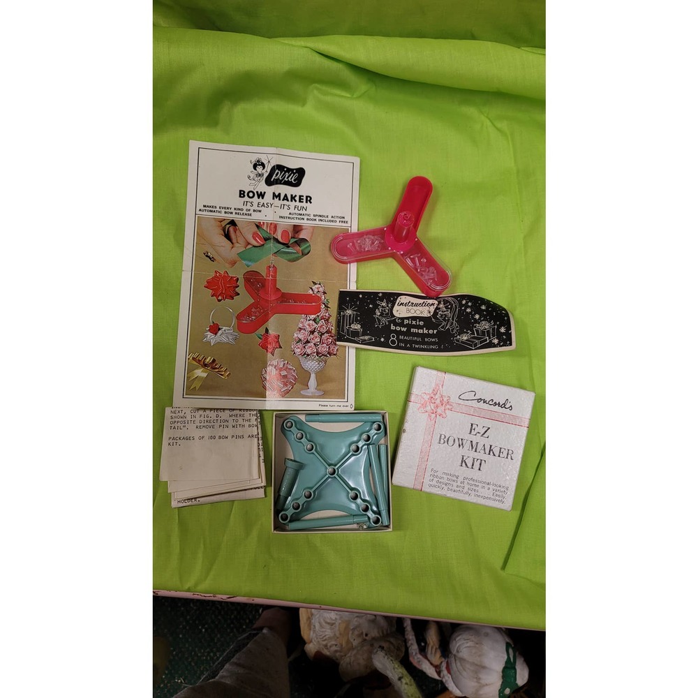 lot vintage bow makers